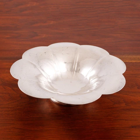 TIFFANY MID-CENTURY MODERN STERLING SILVER BOWL #23849 FLORIFORM NO MONOGRAM Cover