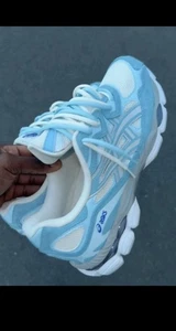 ASICS Gel-NYC Cream/Arctic Sky EU 43 Sneakers Uomo Donna Running Streetwear - Imagen 1 de 15
