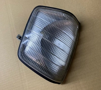 ORIGINAL Mercedes W201 190 HELLA Blinker Blinkleuchte Rechts Weiß Klar TOP - Bild 1 von 4