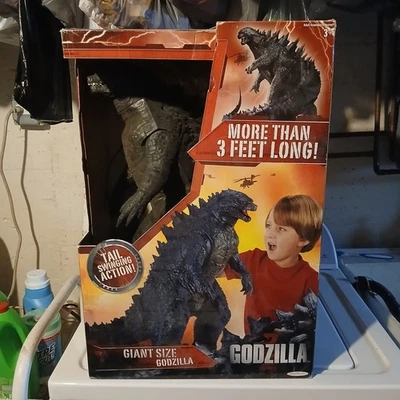 Godzilla 2014 2 pies de alto 3 pies de largo $179.99 Foto 1 de 2