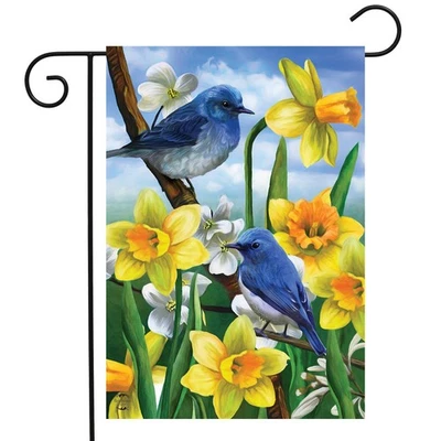 Bandera de jardín Briarwood Lane Bluebirds and Daffodils Foto 1 de 4