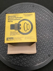 PARKER PK252HLL05 PISTON SEAL KIT 2½″ BORE NEW – OEM HYDRAULIC CYLINDER REPAIR - Picture 1 of 3