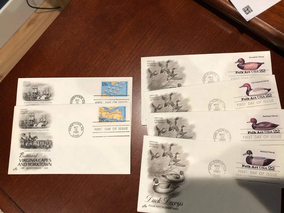 US First Day Covers; 22c Duck Decoys (4) and  Yorktown/Va. Capes Battles (2) - Image 1 of 1