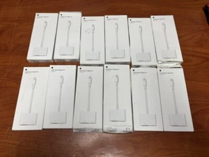 12 Apple MD826AM A1438 Lightning to Digital AV Adapter with HDMI Port - Picture 1 of 7