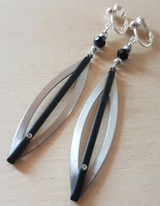 OHRCLIPS  CLIPS STRASS SCHWARZ SILBERFARBEN MATT KRISTALLPERLEN LANG - Bild 1 von 2