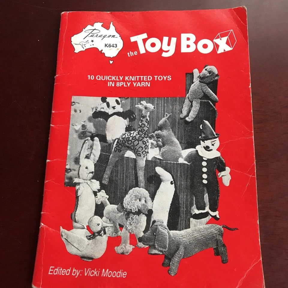 Vintage The Toy Box 10 Quickly Knitted Toys 8 Ply Vicki Moodie 1999 Paragon - Image 1 of 4