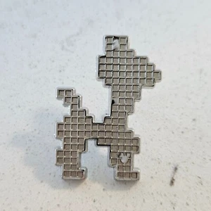 2019 Disney Hidden Mickey Pin Pixels The Emperor's New Groove Llama Kuzco Chaser - Picture 1 of 3