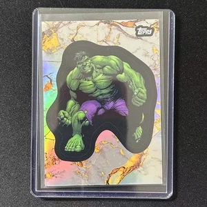 💎2025 TOPPS MARVEL COMIC BOOK HEROES REFRACTOR #71 HULK - Picture 1 of 1