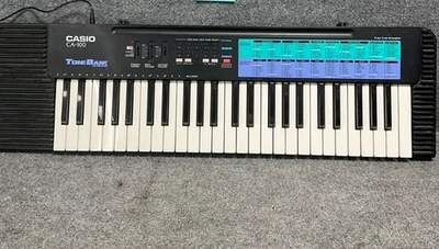 Casio Tone Bank CA-100 🎹 49 Tasti Sintetizzatore Tastiera Elettrica 🔊 Spea Integrato - Immagine 1 di 4
