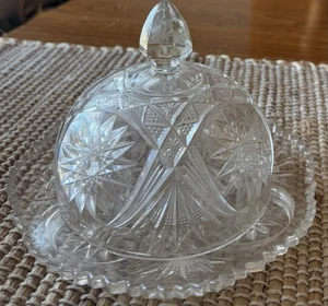 Gewölbt Schliff Klarglas bedeckt Käse Butter Servierschale mit Deckel Sterne geplatzt - Bild 1 von 4
