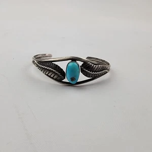 Sterling Silver And Turquoise Feather Cuff Bracelet 11.1 Grams Native American - Picture 1 of 5