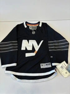 New York Islanders NHL Hockey Jersey Black NWT Reebok Premier Youth Kids S/M $80 - Picture 1 of 6