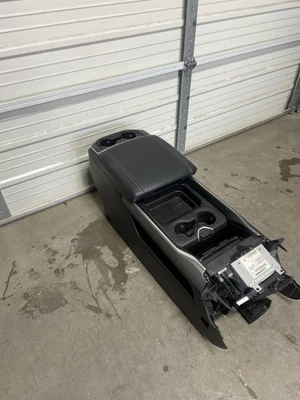 2019-2025 DODGE RAM 1500 BUCKET SEAT CENTER CONSOLE FLOOR STORAGE ASSEMBLY - Image 1 of 4