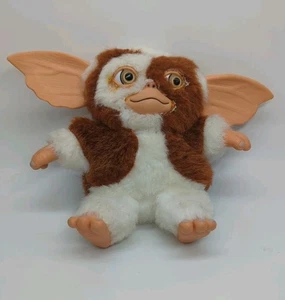 NECA Gremlins Gizmo Plüsch Mogwai 6 Zoll Sitzsack  - Bild 1 von 5