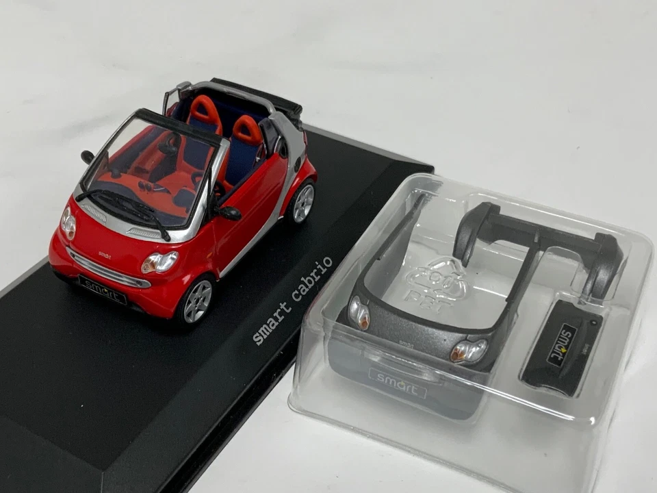 1/43 Minichamps Smart Cabriolet  Mercedes Interchangeable Body  Red dealer ed - Image 1 of 4