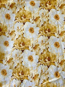 Hoffman Fabrics Bouquet Of Beauties Style D516 Floral Yellow White 5 yards - Picture 1 of 3