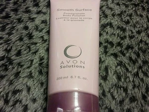 Avon Solutions Smooth Surface Pomegranate Body Polisher -- NEW - Picture 1 of 3