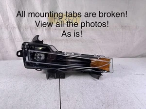 2021 2022 2023 Tesla Model Y Front RH Passenger RH LED Fog light 1507931-00-D - Picture 1 of 24