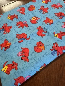 Clifford The Big Red Dog ABC's vintage cotton fabric ALPHABET on BLUE quilt wt - Imagen 1 de 4