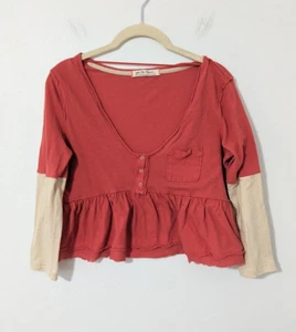 Free People We The Free Heart Of Mine Colorblock bauchfreies Henley-Top rot beige Small - Bild 1 von 7