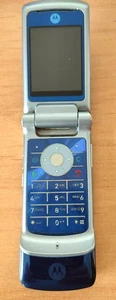 Motorola  KRZR K1- KULTHANDY - Cosmic Blue mit Originalverpackung und Zubehör !! - Bild 1 von 7