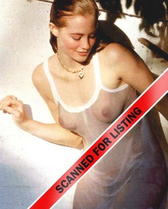 Cybill Shepherd in wet shirt 8X10 PHOTO #218 - Picture 1 of 1