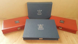 Copertine originali Royal Mint - Copertine in pelle rossa deluxe blu o carta - Foto 1 di 6