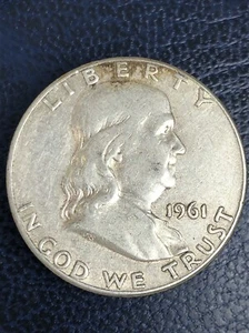 1961 US Half Dollar ( Silver ) - Picture 1 of 2