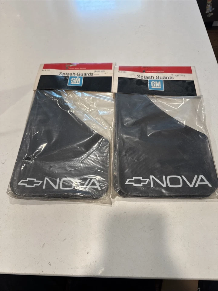 Nuevo de Lote Antiguo GM 999381 Chevrolet Nova Guardabarros Delantero Trasero Negro Fabricante de Equipo Original Foto 1 de 4