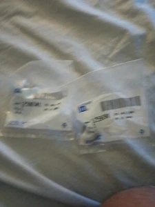 2 GENUINE GM OEM 12596501 VALVE SEALS (2 pack) FC-39 - Picture 1 of 3