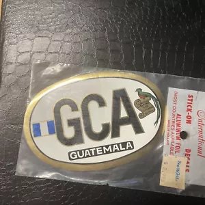 Decalcomania vintage KINGS International Stick-On in lamina di alluminio ""GUATEMALA 🙂 - Foto 1 di 2