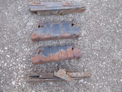 Juego de orugas de asiento con canastilla MoPar Early a Body pasajero lado derecho Cuda Dart Valiant Foto 1 de 4