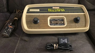 VINTAGE COLECO TELSTAR ARCADE MODEL 6040 TENNIS/HOCKEY/HANDBALL W/ADAPTER, POWER - Image 1 of 4
