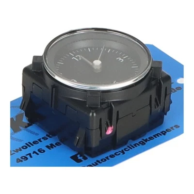 Uhr VW Passat B8 Variant (3G) 2.0 TDI 4motion  140 kW  190 PS (11.2014-> ) 3G09 - Bild 1 von 4