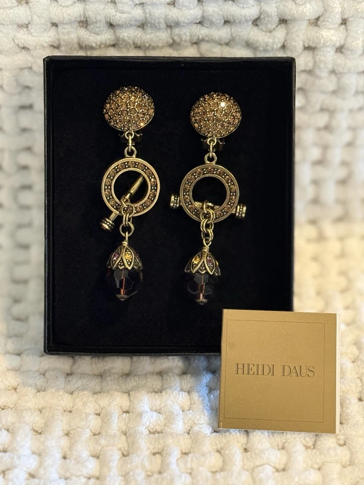Pendientes colgantes Heidi Daus topacio borgoña nuevos en caja Foto 1 de 4