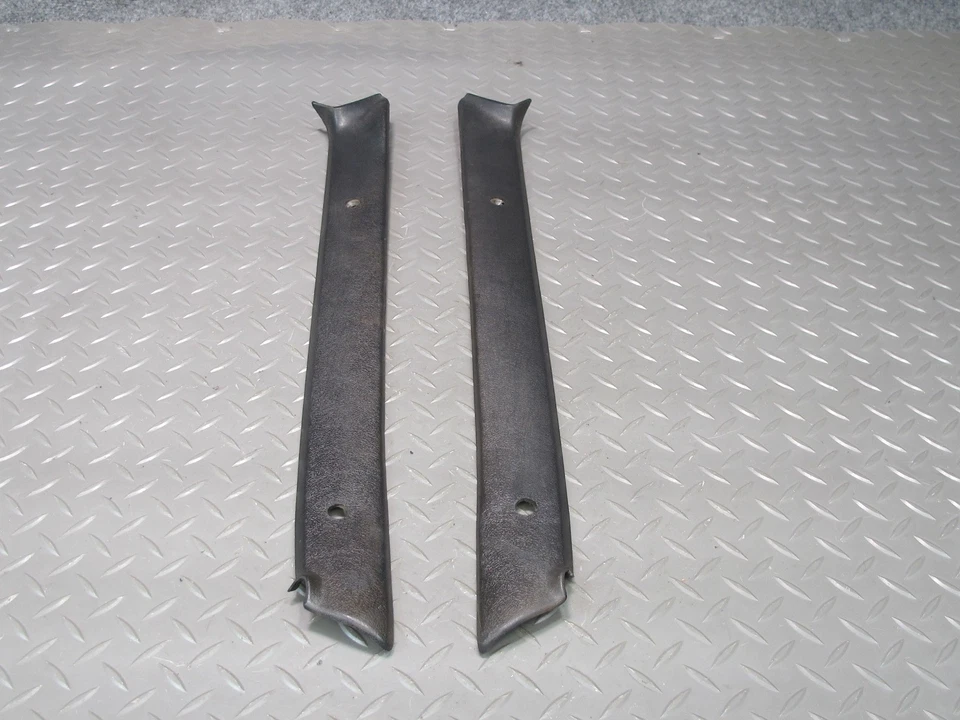 75-78 DATSUN S30 280Z JUEGO DE 2 FRONTALES INTERIORES UN PILAR MOLDURA CUBIERTA PANEL OEM Foto 1 de 4