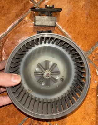 Gebläsemotor 0130111191 0160700260 Mitsubishi Space Star Carisma Gebläse Motor - Bild 1 von 4