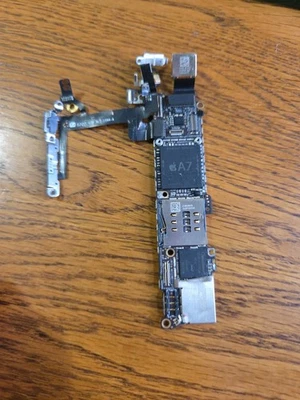 Placa madre placa base placa lógica 12.4.6 Apple iPhone 5S 16 GB A1453 ME352LL/A Foto 1 de 3