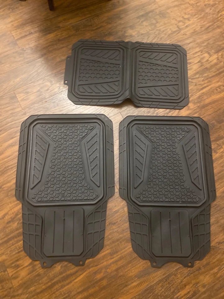 2008 bmw 528xi floor mats rubber - Image 1 of 1