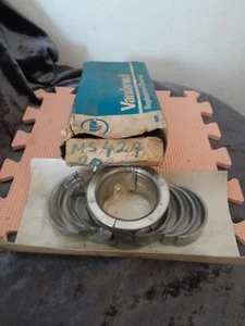 VANDERVELL EARLY SMALL BLOCK CHEVROLET MAIN BEARINGS +20 - Picture 1 of 4