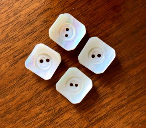 Antique Square Mother of Pearl Buttons - 4pcs Cover