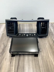 2016 - 2018 Nissan Pathfinder Non-Nav Radio Infotainment Touch Screen Display - Picture 1 of 6