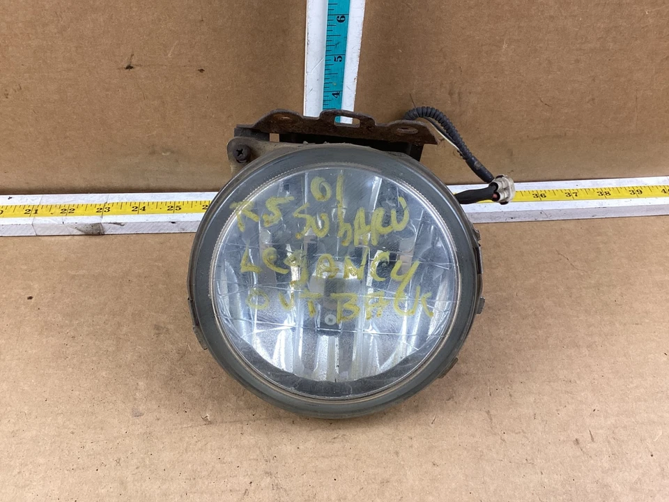 2000-2004 Subaru Legacy Front Right Passenger Side Fog Light - Image 1 of 4