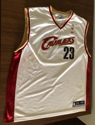 Camiseta deportiva vintage Cleveland Cavaliers #23 Lebron James blanca Reebok - 2XL - LEER Foto 1 de 4