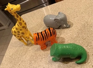 POPULAR PLAYTHINGS MAGNETIC SAFARI JUNGLE ANIMALS ~Lot 11 Pcs - Picture 1 of 10