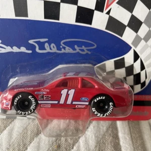 Matchbox Racing Super Stars 1/64 Die-Cast #11 Ford Thunderbird Bill Elliott S-68 - Bild 1 von 6