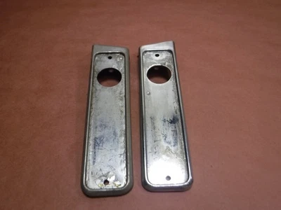 Jeep Grand Wagoneer 74-91 Front Side Marker Light Bases  Free  Ship - Image 1 of 4