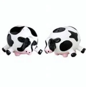 Cows Salt and Pepper Shakers Boston Warehouse Trading Corp.  Udderly Cows New - Picture 1 of 11