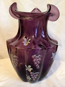 Fenton art glass hand painted purple vining grapes vase signed by Don Fenton - Picture 1 of 4