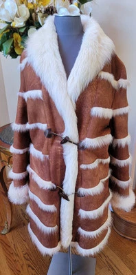 NEW $4300 DOUGLAS HANNANT GENUINE CREAM LONG HAIR SHEARLING LINED FUR COAT L - Image 1 of 4